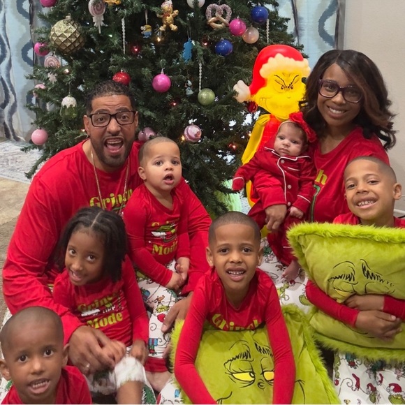 🚨STYLECOASTER IS LIVE NOW! Like this listing to be notified when I’m LIVE! - Picture 7 of 15